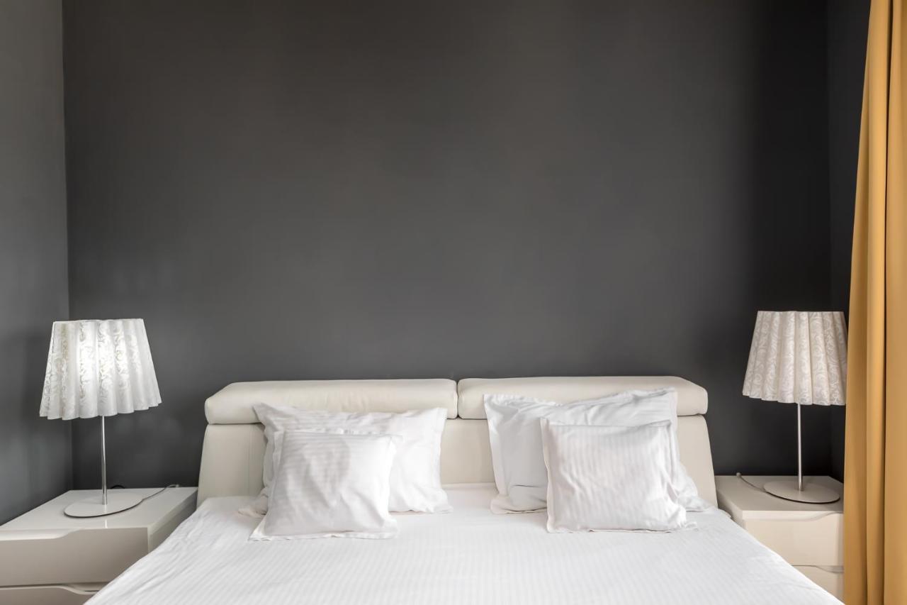 Alex&George Boutique Hotel Cluj-Napoca Exterior photo