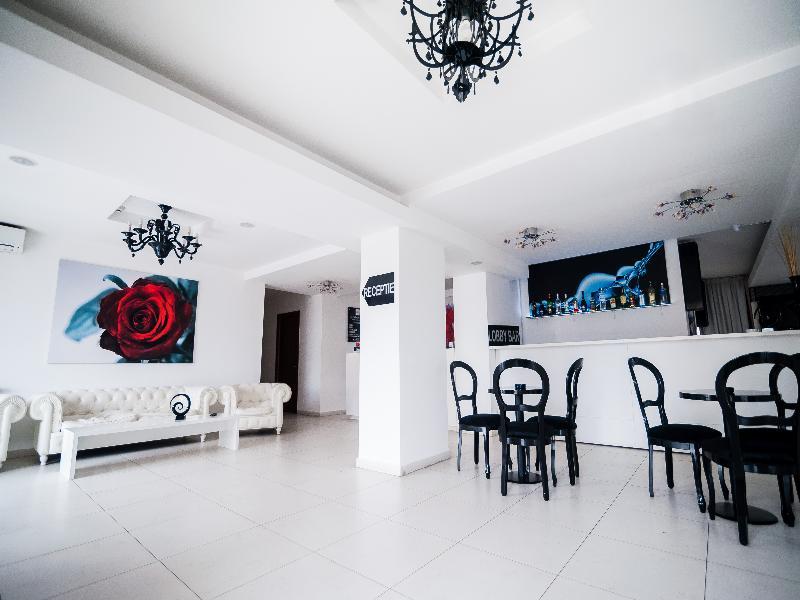 Alex&George Boutique Hotel Cluj-Napoca Exterior photo