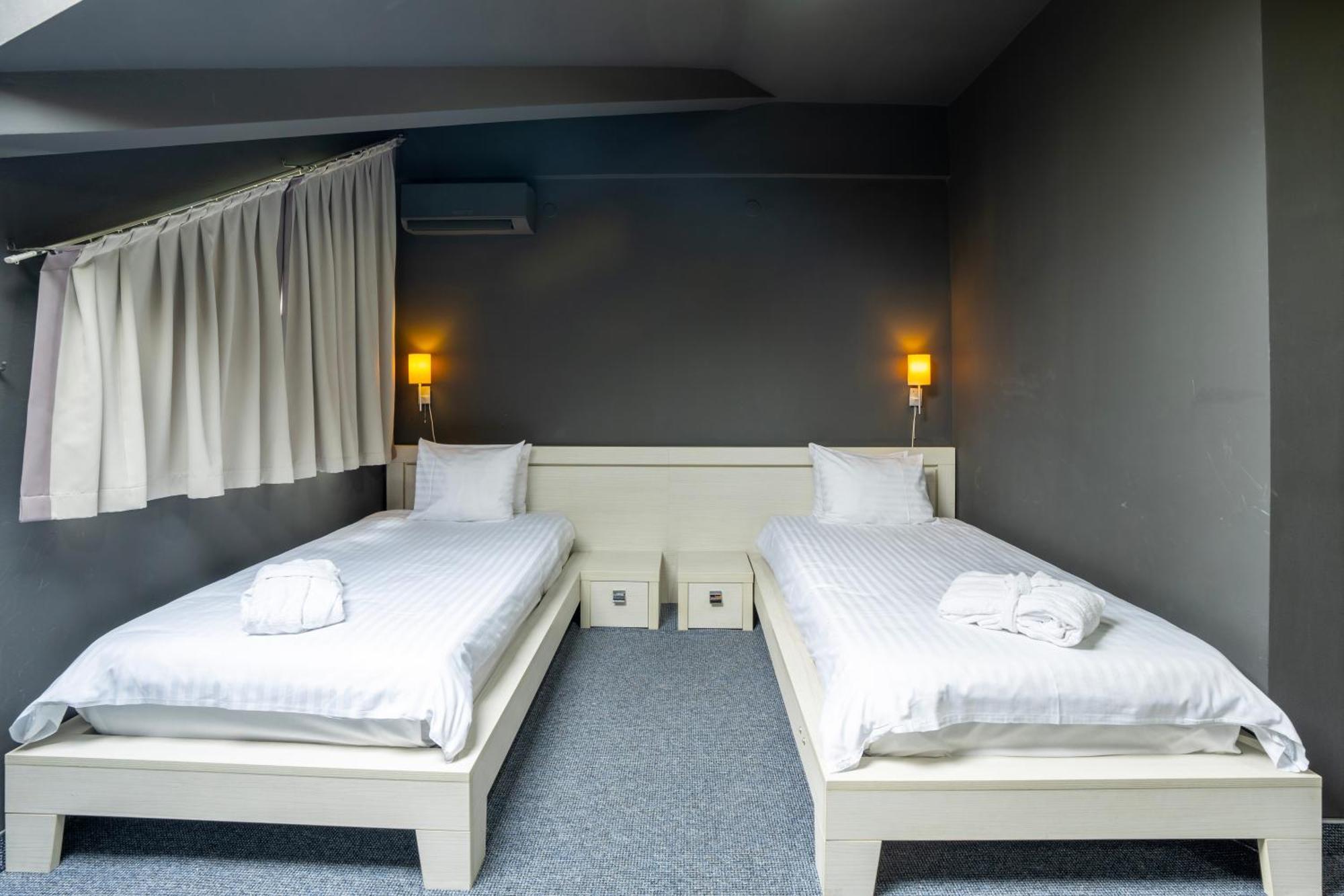 Alex&George Boutique Hotel Cluj-Napoca Exterior photo