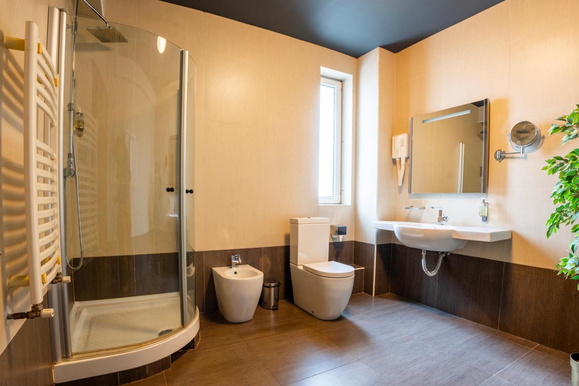 Alex&George Boutique Hotel Cluj-Napoca Exterior photo